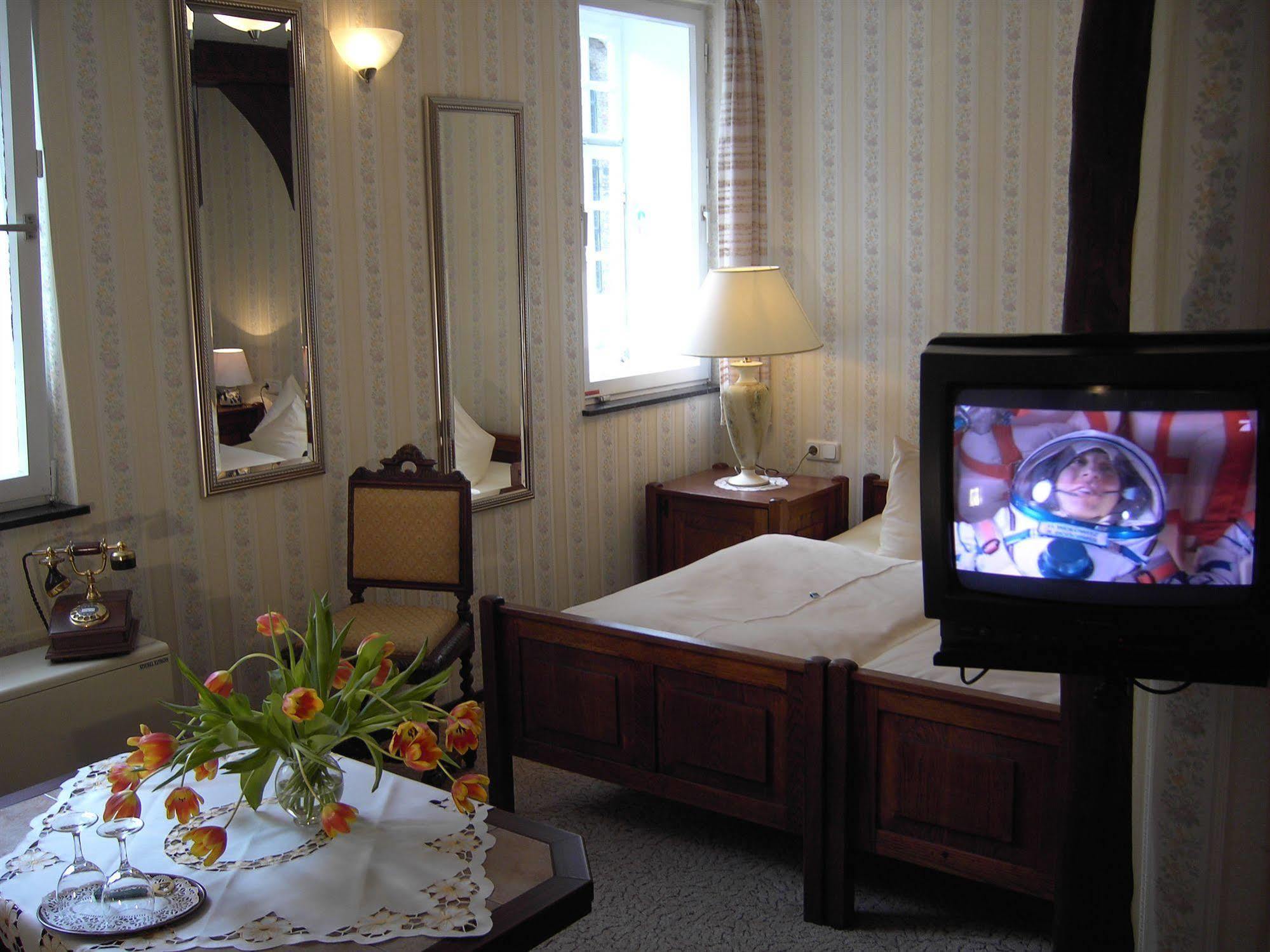 Hotel Graf Rolshausen Monschau Esterno foto